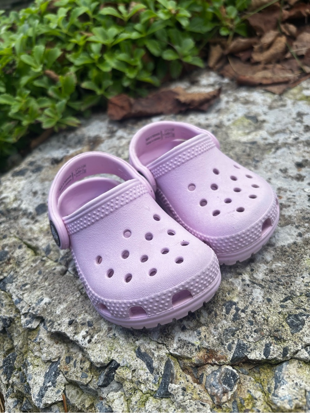 Crocs 🚨free add on to anything in my closet !